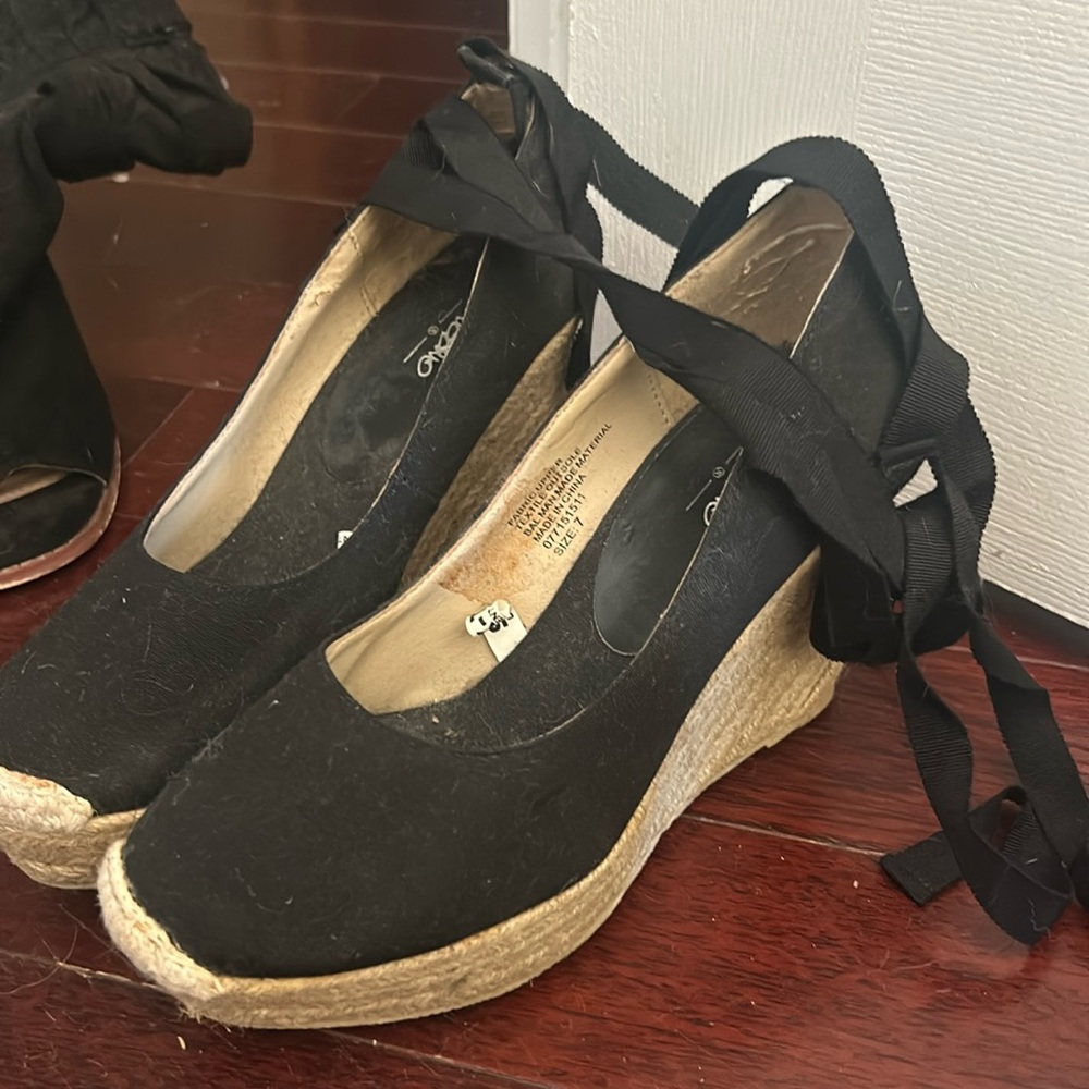 Size 7 espadrille with. Wrap up ankle ribbon straps